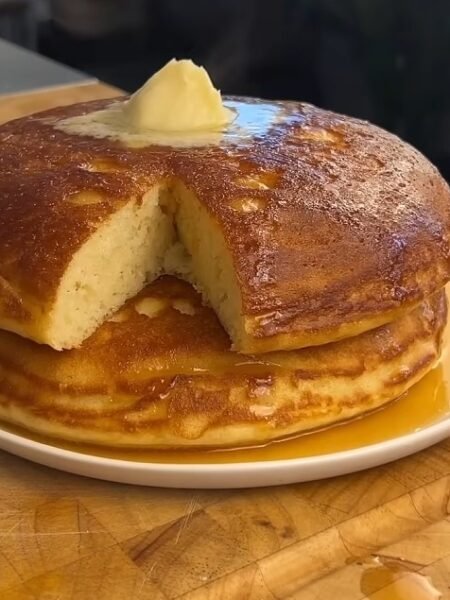 Fluffy Buttermilk Pancakes Like Your Favorite Breakfast Spot