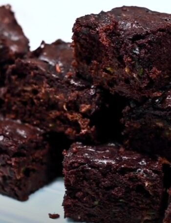 Fudgy Zucchini Brownies – Moist, Healthy, and Easy Chocolate Dessert
